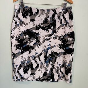 Banana Republic Black and White Pencil Skirt Knee-Length